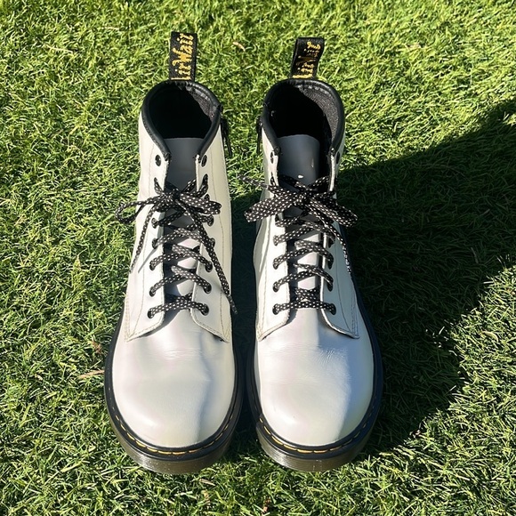 DR MARTENS 1460 Smooth Leather Lace Up Boots! - Picture 8 of 12